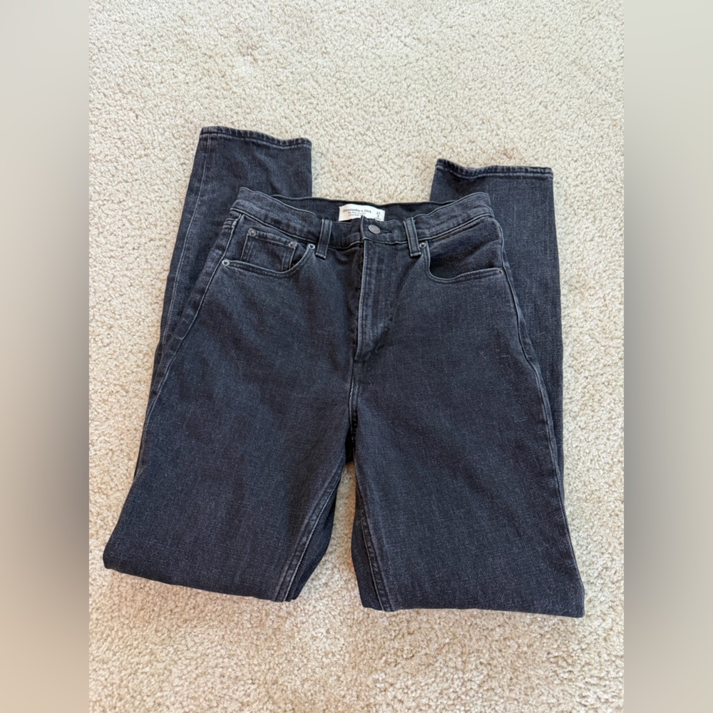 Size 27/4 Abercrombie & Fitch The Slim Straight Ultra High Rise Jeans - Picture 3 of 11